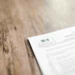 Virtuvės ir vonios drėgmės valdymas: garų ištraukimas per ventiliatorių, siekiant išvengti pelėsio (Pexels).